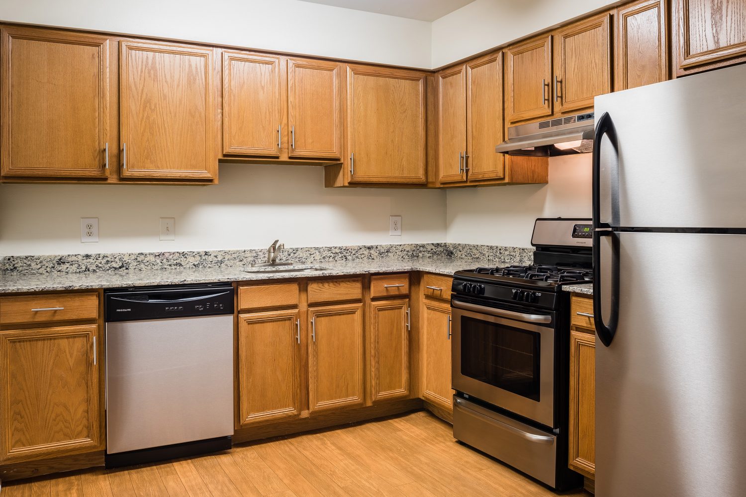 Mount Laurel Apartments - Stirling Court Apartments